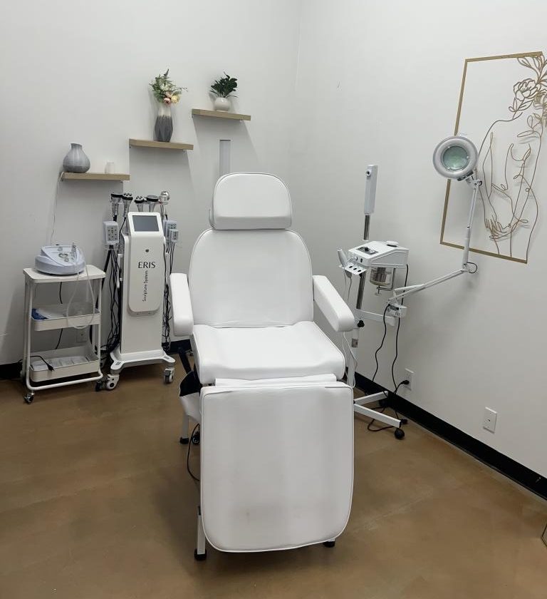 Be You Esthetic Suites is the top rated med spa suites in Brooklyn, offering affordable med spa services in Brooklyn from independent service providers. Post surgery healing services like lymphatic drainage massage near Park Slope, red light therapy in Brooklyn, and more to help you recover from your surgery quickly. They do also offer Brooklyn body sculpting treatments like ultrasonic cavitation in Brooklyn, wood therapy massage near Park Slope, and weight loss treatments in Brooklyn like Semaglutide and Tirzepatide. chemical peels in Brooklyn, acne treatments in Brooklyn, microdermabrasion near Park Slope, laser hair removal in Brooklyn, Brooklyn lip fillers, body fillers in Brooklyn, Brooklyn laser hair removal, laser hair near Park slope. Postpartum recovery, non-invasive recovery, Brooklyn body treatments