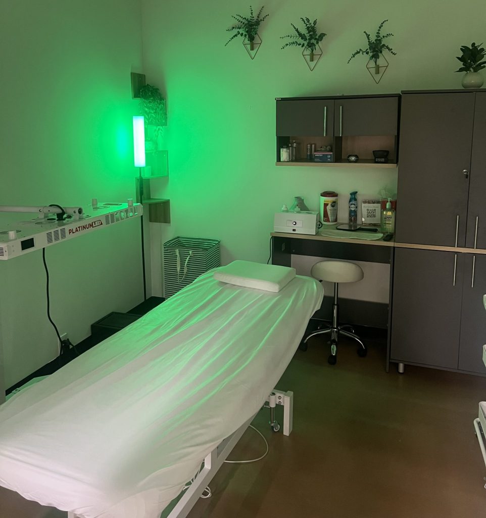 effective acne treatments for all skin types in Brooklyn NY at Be You Esthetic Suites offering many other skin treatments and med spa treatments. Red light therapy and microdermabrasion, facial treatments. 